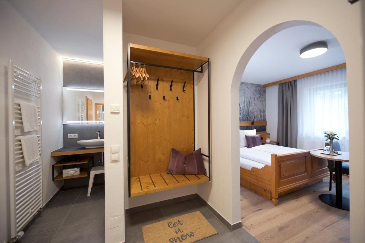 Hotel Vierjahreszeiten 弗拉绍 外观 照片