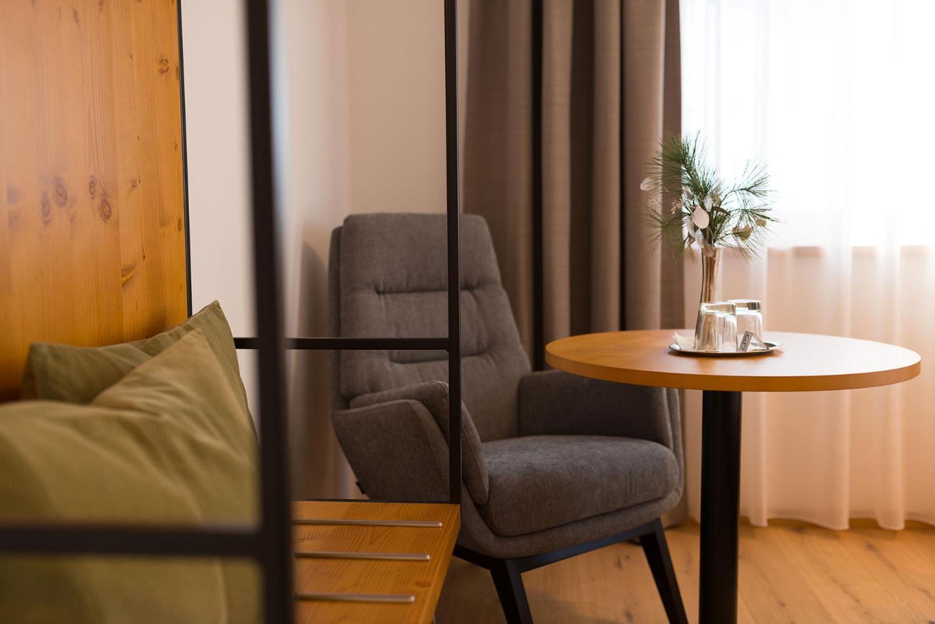 Hotel Vierjahreszeiten 弗拉绍 外观 照片